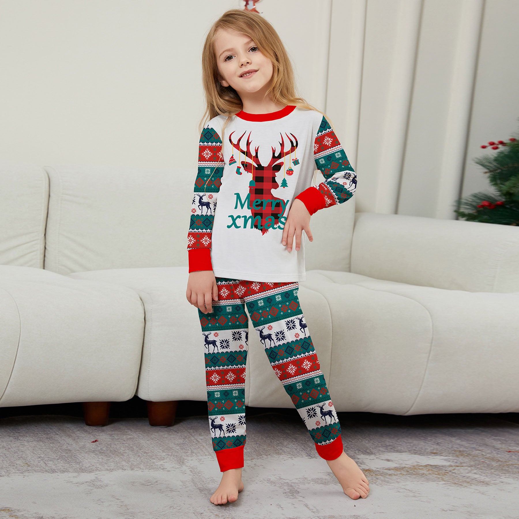 Christmas Deer print Contrasting colors Family Matching Pajamas Sets