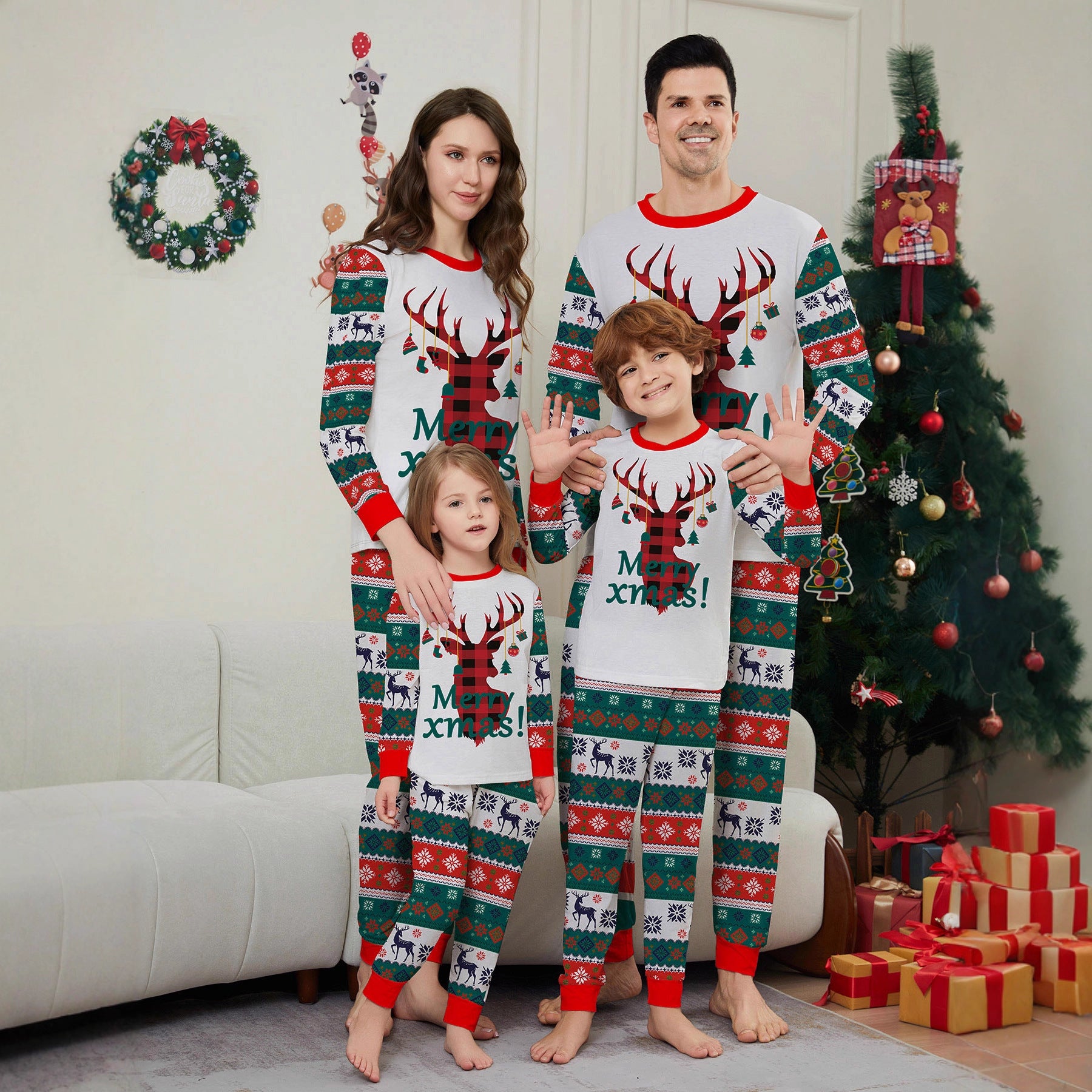 Christmas Deer print Contrasting colors Family Matching Pajamas Sets
